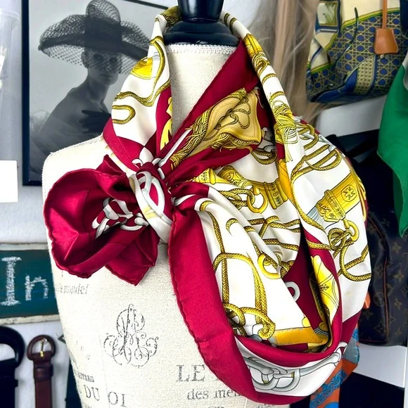 HERMESCliquetis Carre 90 Silk 100% Scarf white burgundy gold 35”:35”